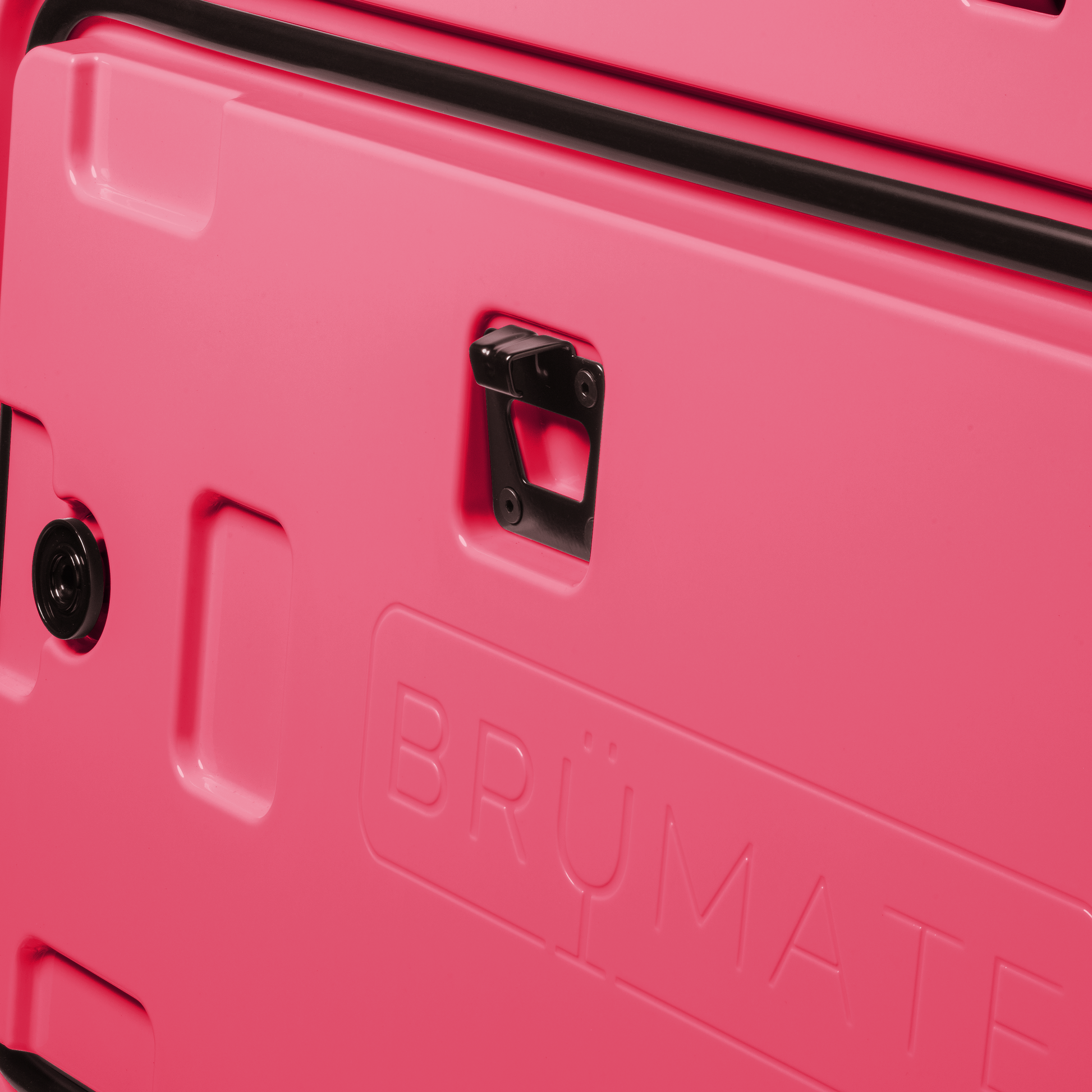 brutank-y5 brutank-55qt-neonpink-bottle-opener.png