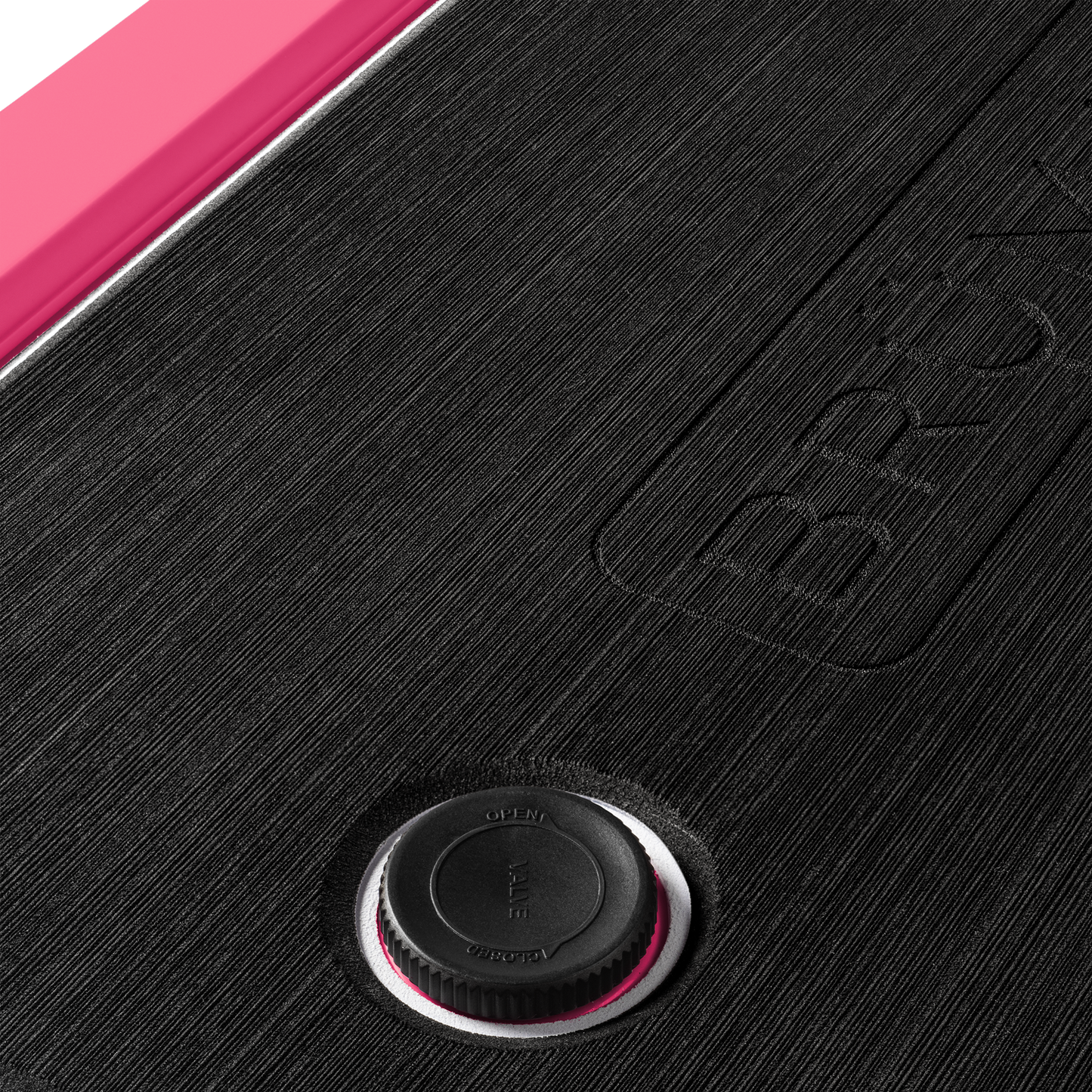brutank-y5 brutank-55qt-neonpink-vent.png