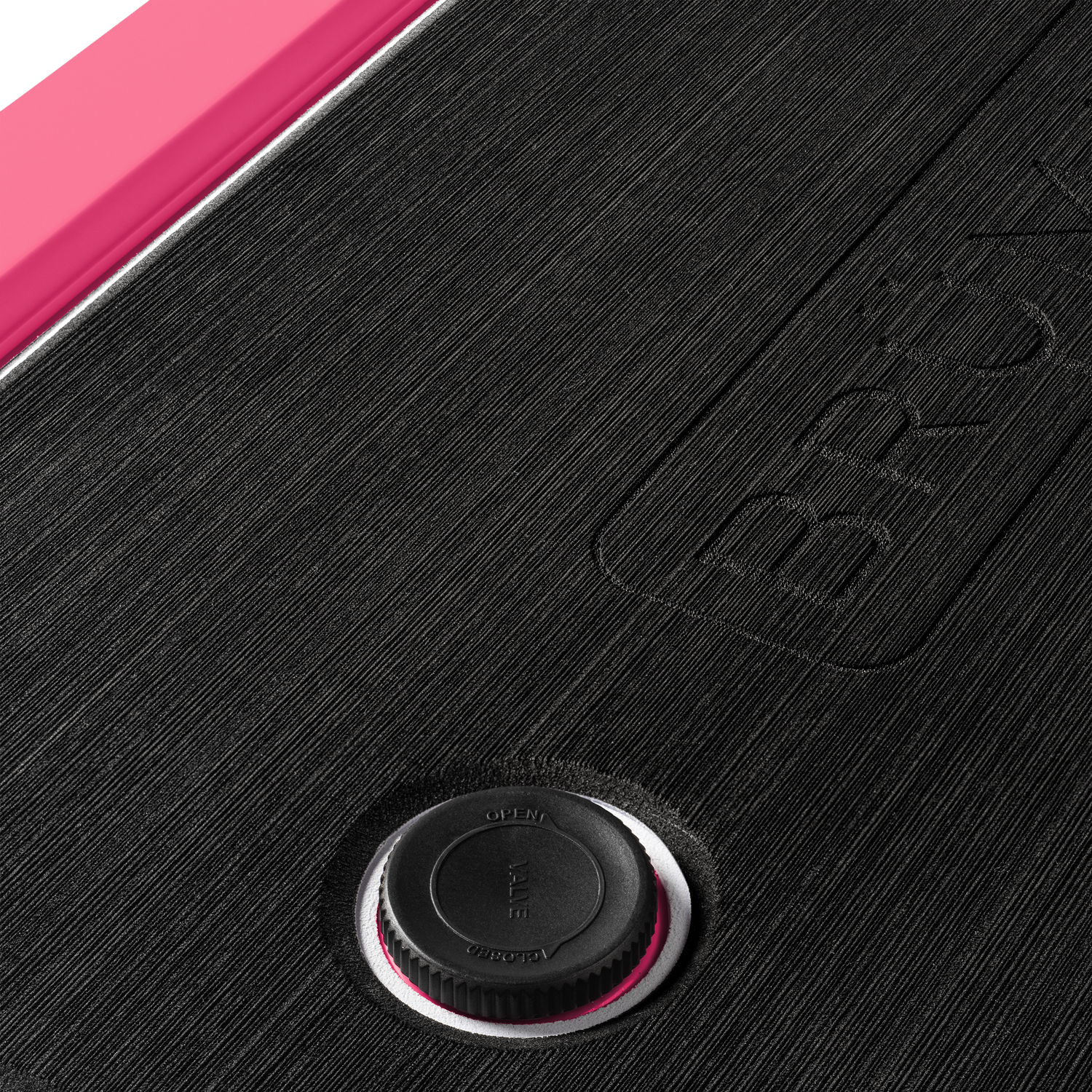 brutank-y5 brutank-55qt-neonpink-vent.png